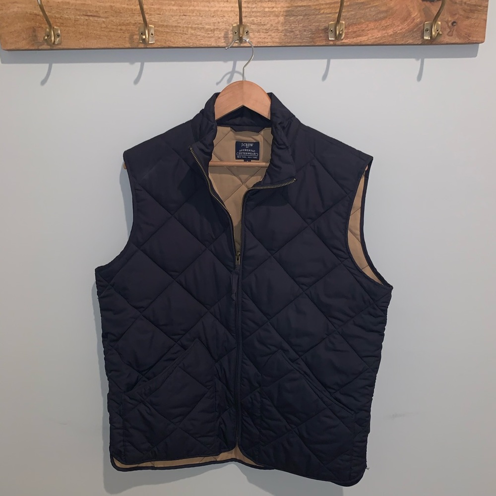 J Crew Men’s quilted vest Medium